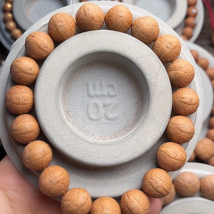 凤眼菩提手串14福利