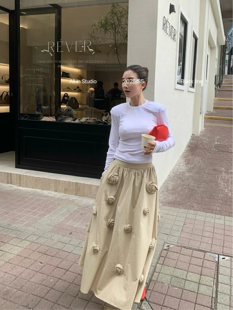 2025夏季新款法式小众设计感立体花朵a字半身裙女高腰显瘦百搭女