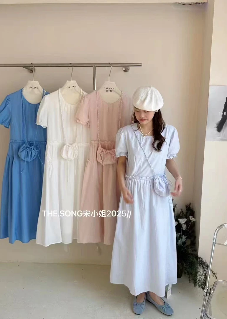 DHH 小花边袖带包包连衣裙