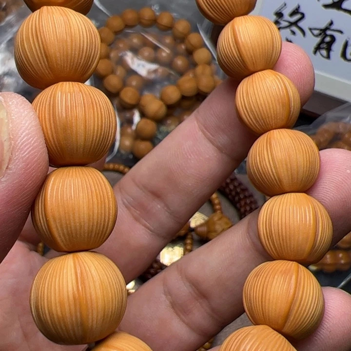 猴头核桃吊坠哦了咯脚