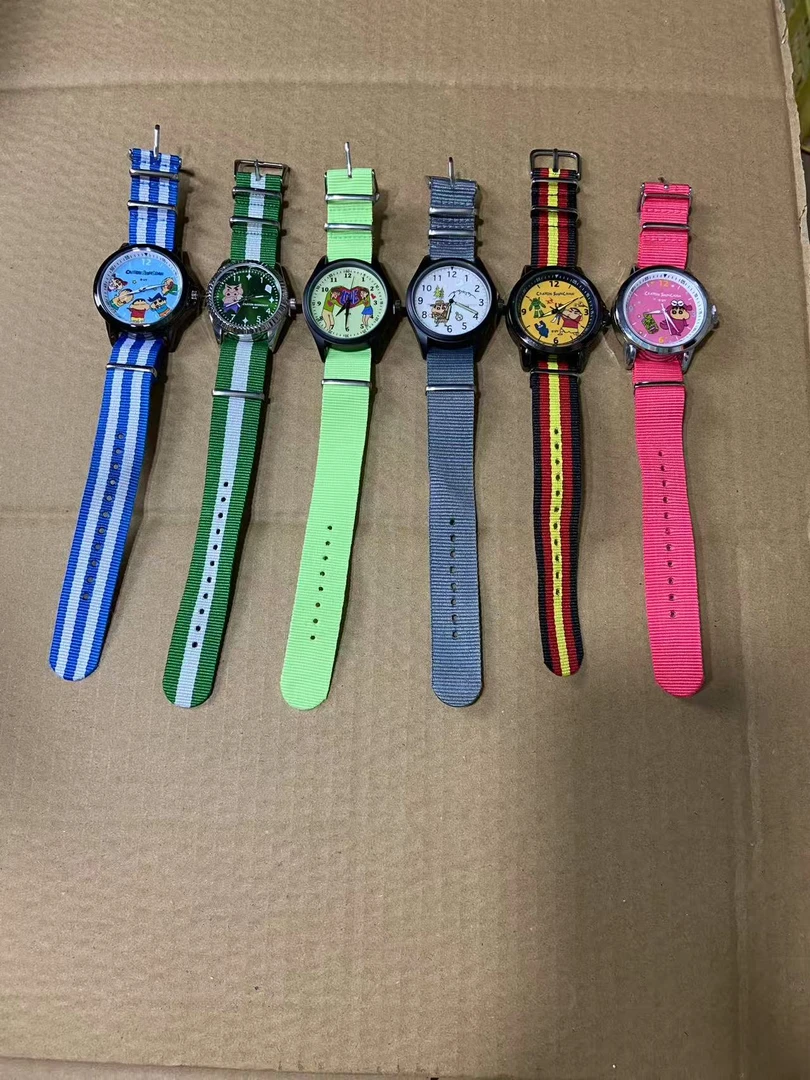 蜡笔小新手表智能手表