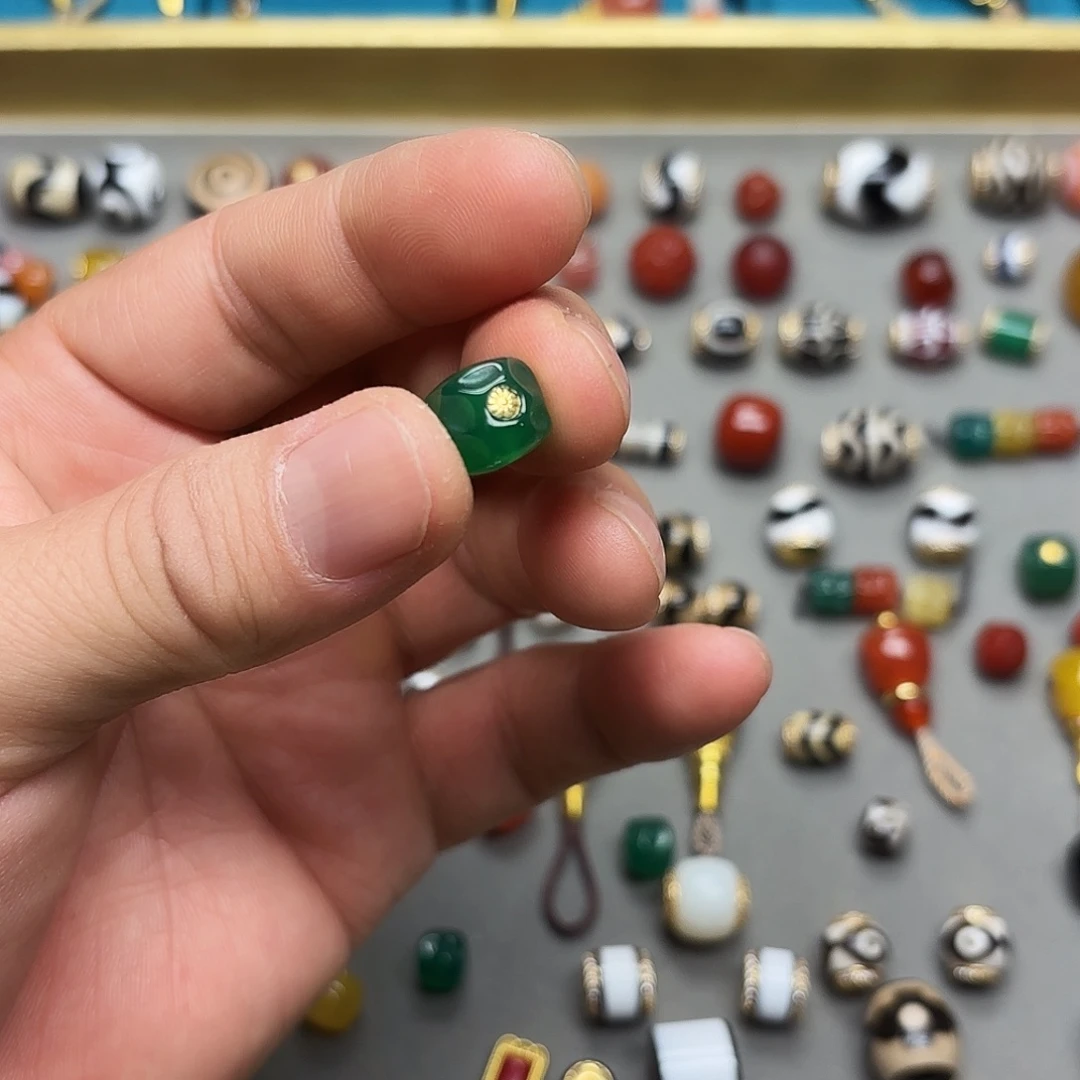 止***念玛瑙/玉髓未镶嵌拍一发一