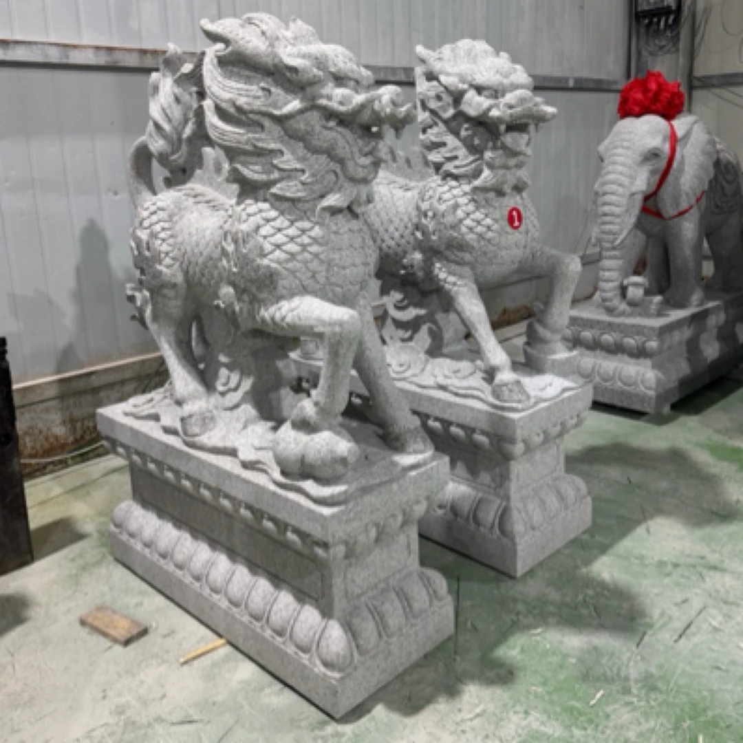 石雕花岗岩走麒麟一对青石汉白玉晚霞红麒麟门口摆件石狮子