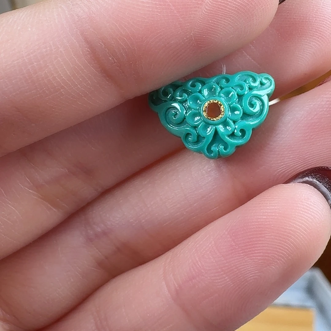 绿松石未镶嵌挂件