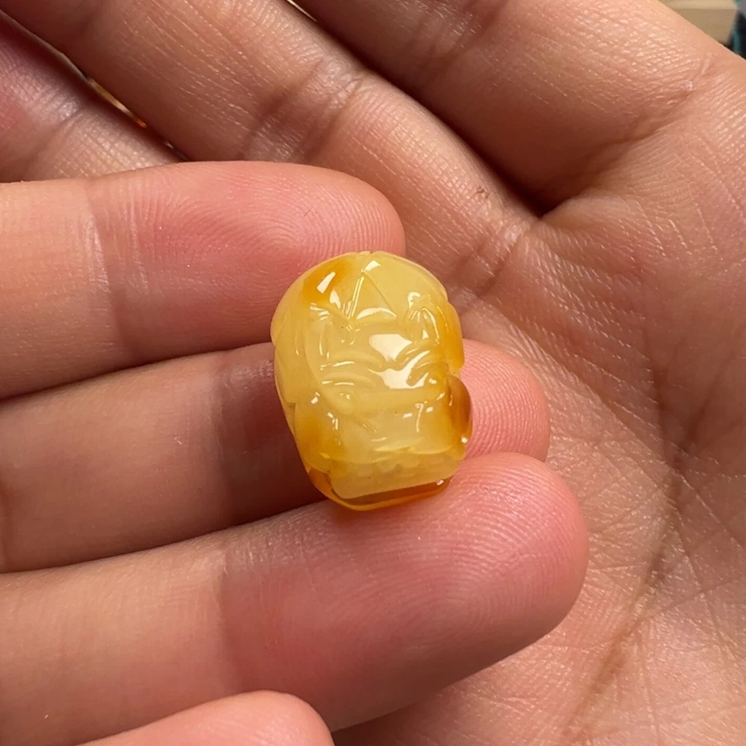 蜜蜡颈饰未镶嵌貔貅