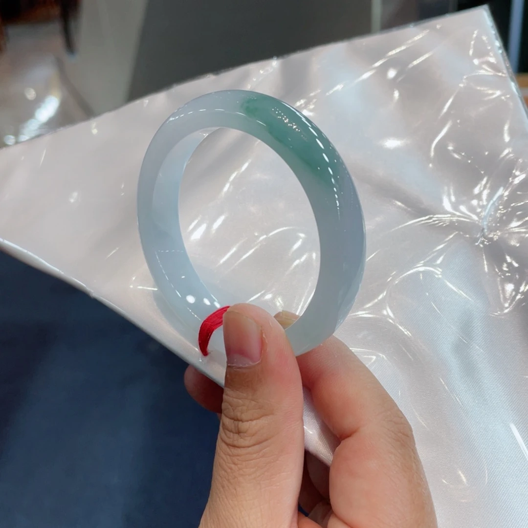 未镶嵌手镯翡翠手镯
