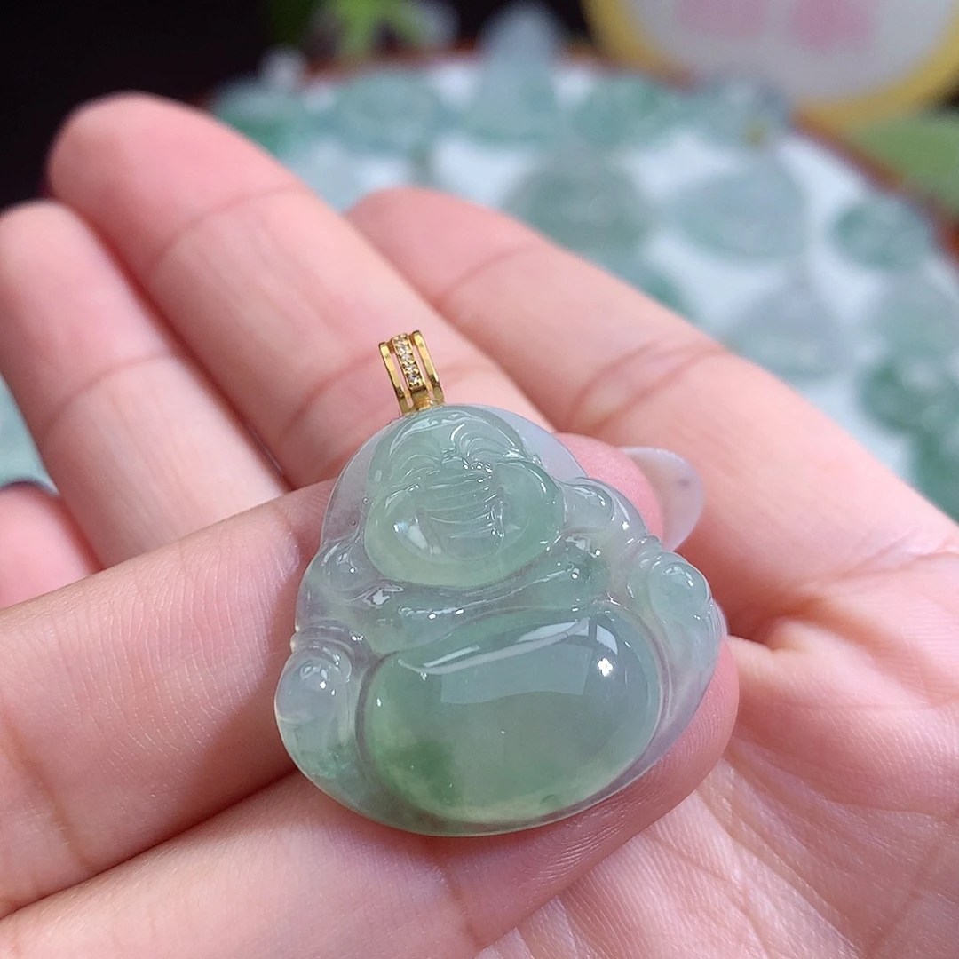 翡翠未镶嵌颈饰佛公