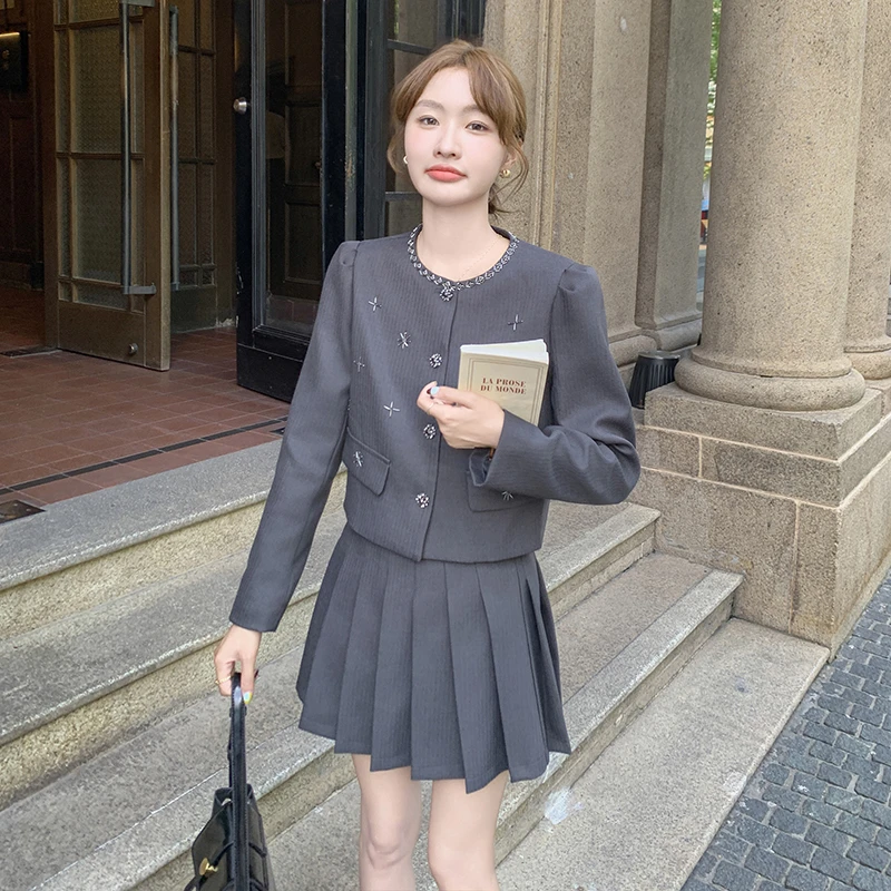 法式轻奢钉珠小香风套装女秋季学院风高级感西装外套百褶裙两件套