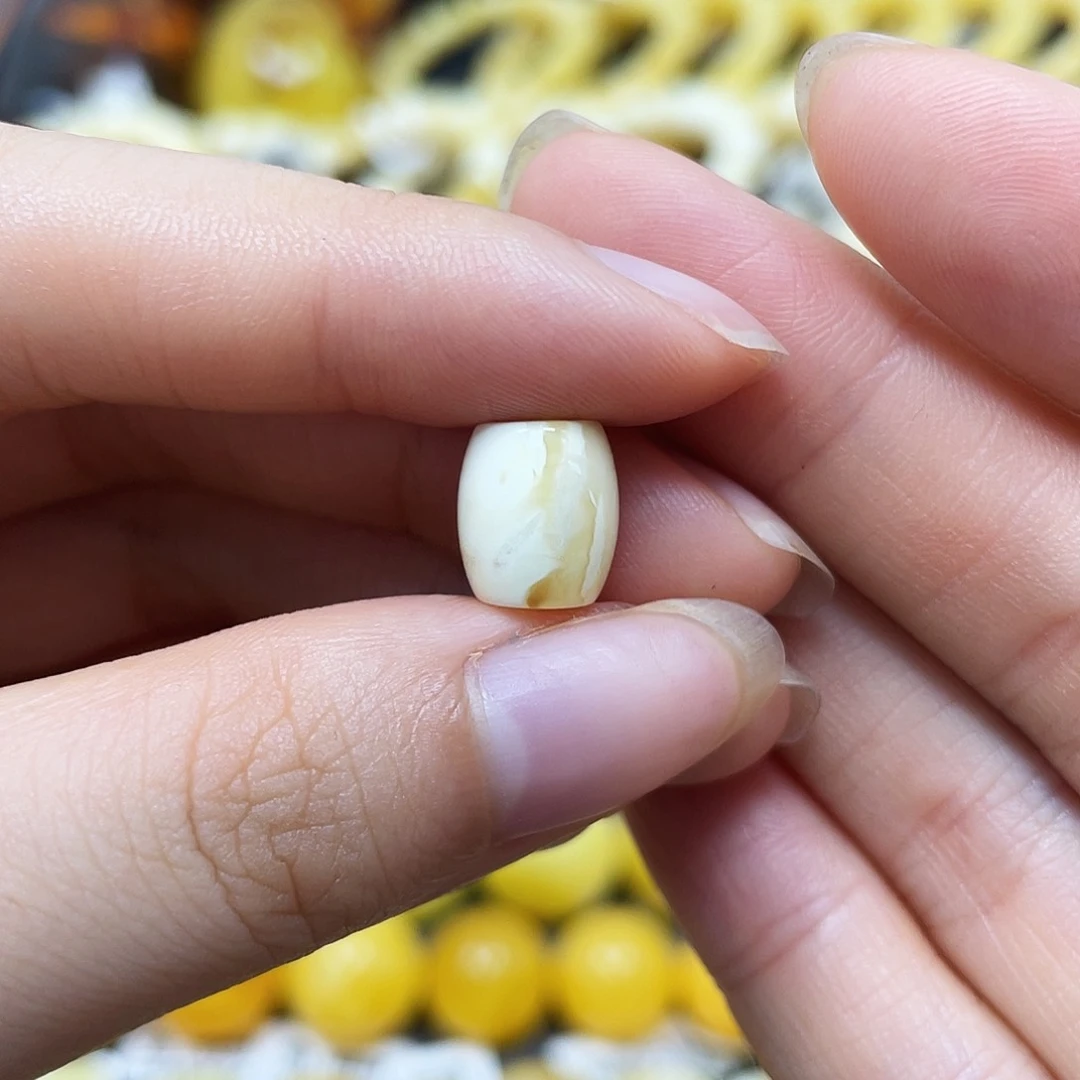 未镶嵌蜜蜡裸石桶珠8.8✖️10.1mm瑕