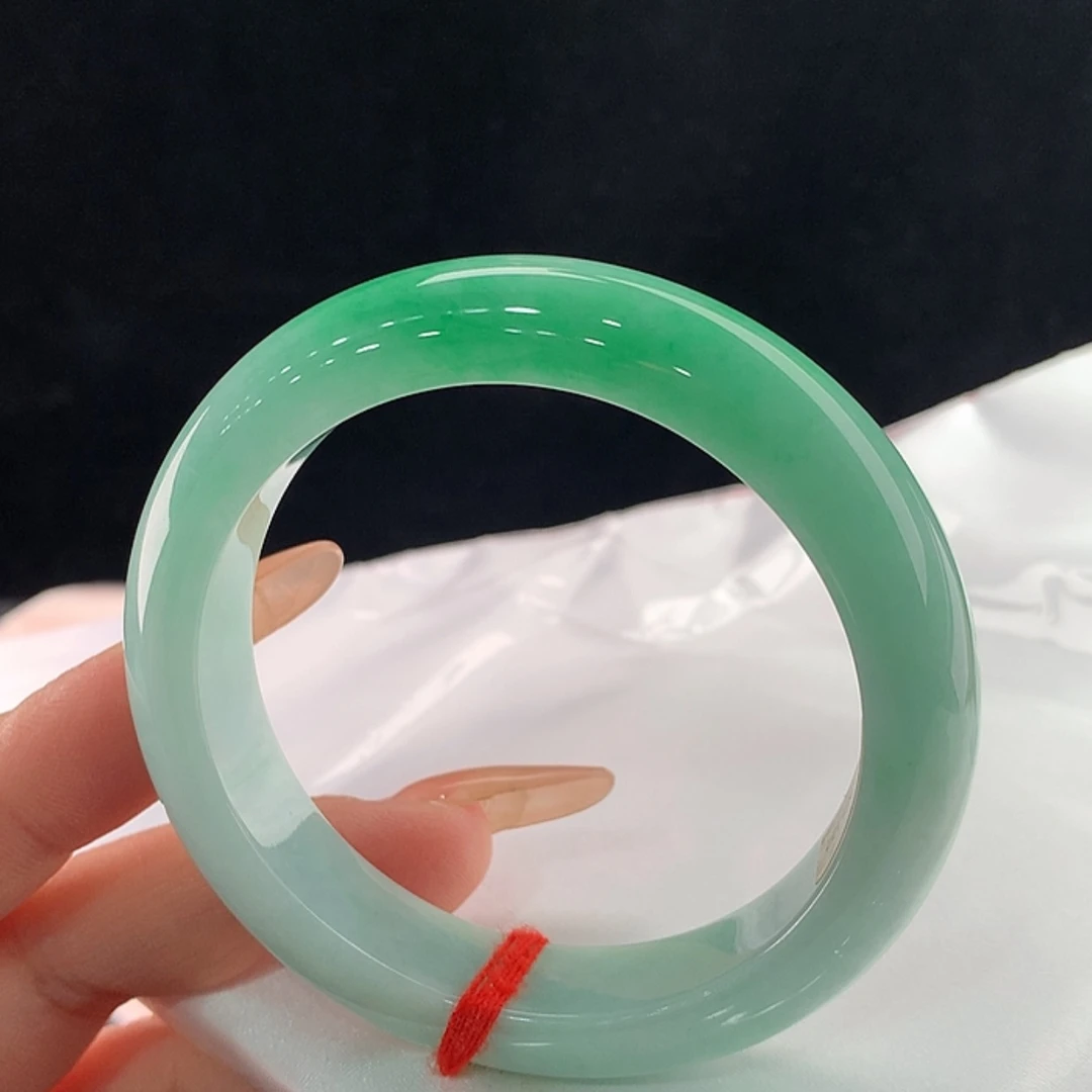 【闪购商品】未镶嵌手镯翡翠55.5，55/56