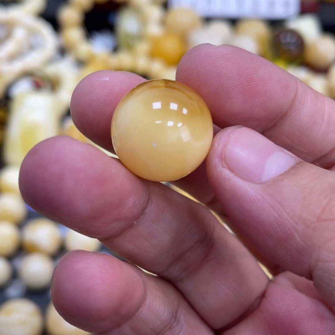 未镶嵌琥珀珠宝奇石17.9mm瑕