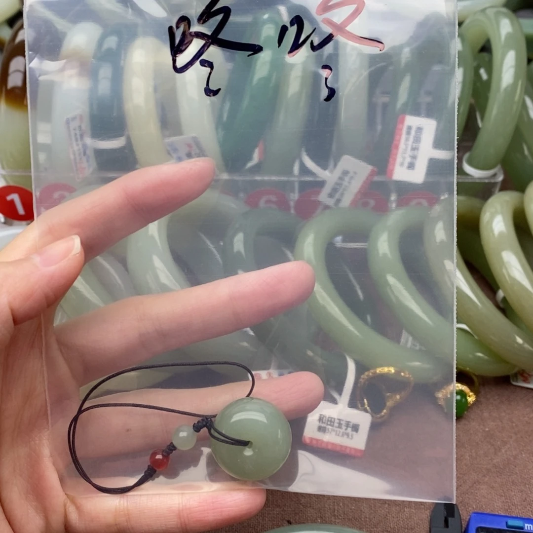 和田玉手镯未镶嵌咚*锵