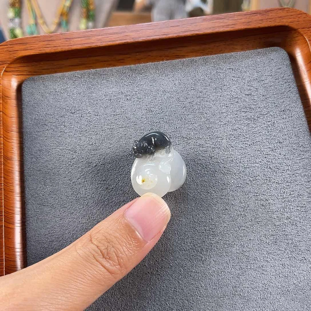 和田玉未镶嵌吊坠(不含链)