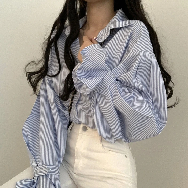 早春条纹衬衫女小众韩版宽松气质长袖喇叭袖法式别致上衣潮