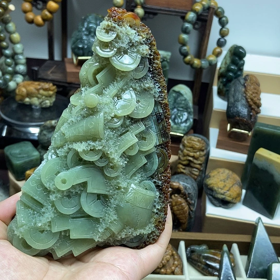 岫岩河磨玉（透闪石质玉）未镶嵌摆件爪****宠