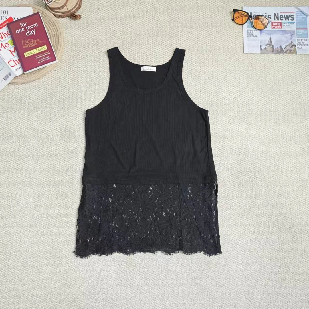 【伊人风尚服饰推荐】2024秋冬新款韩版百搭拼蕾丝提花背心8612