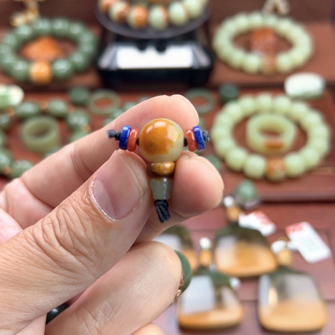 岫岩河磨玉（透闪石质玉）未镶嵌颈饰夜*