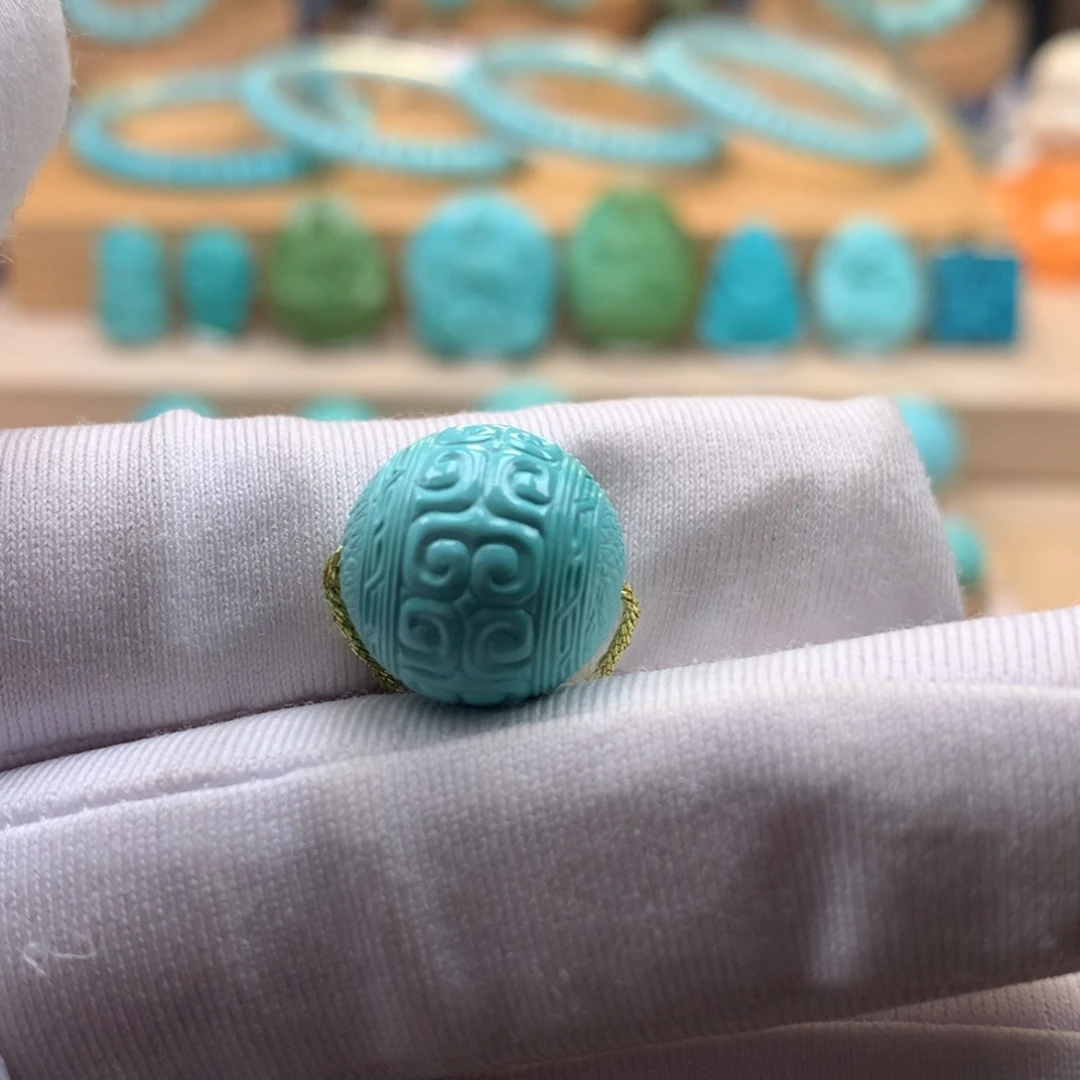 未镶嵌绿松石珠宝奇石