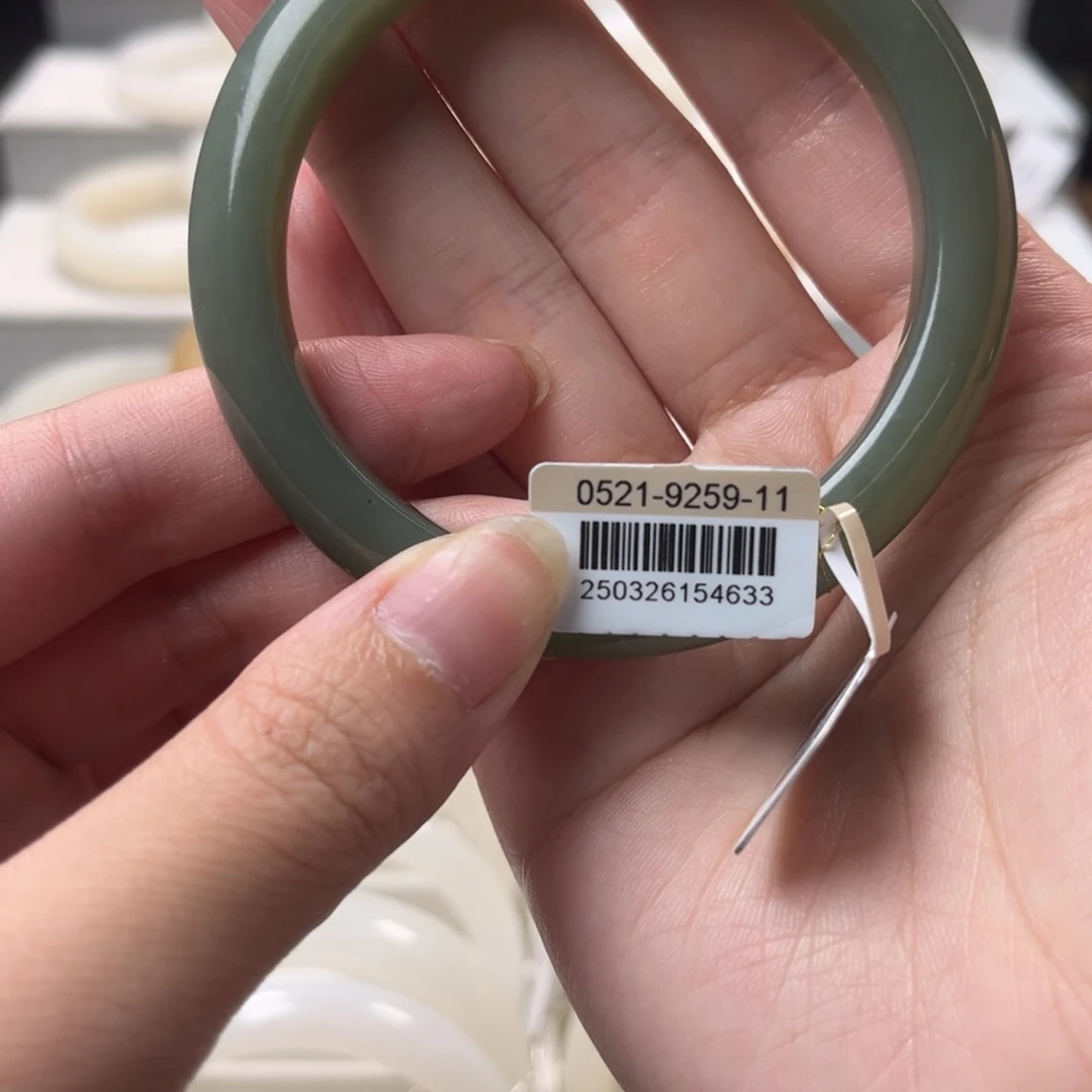 和田玉手镯未镶嵌60.8