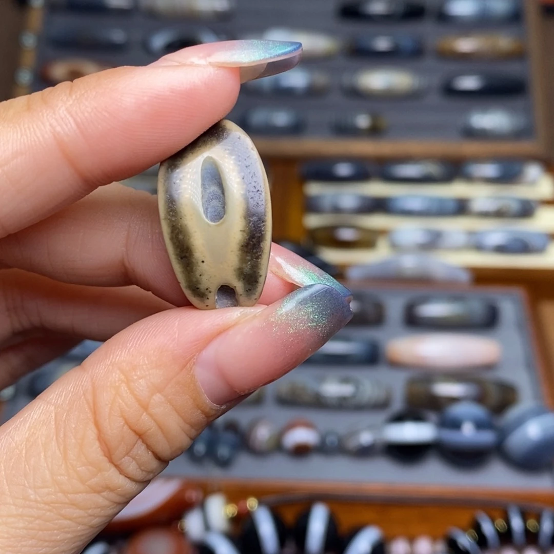 玛瑙/玉髓珠宝半成品未镶嵌卍****卍