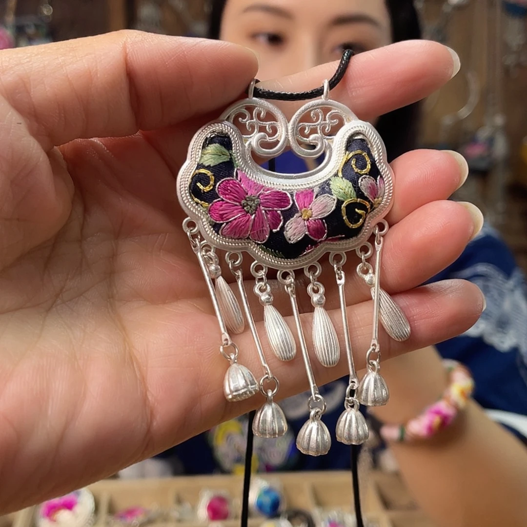 花岗石铁合金项链