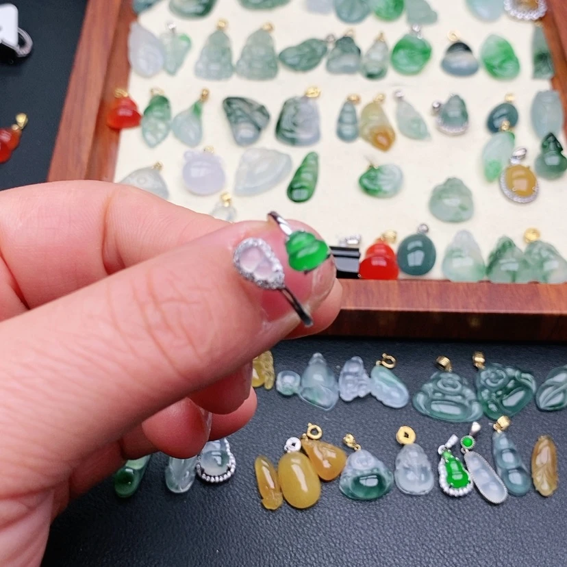 【闪购商品】翡翠戒指银S925镶嵌是***姐戒指