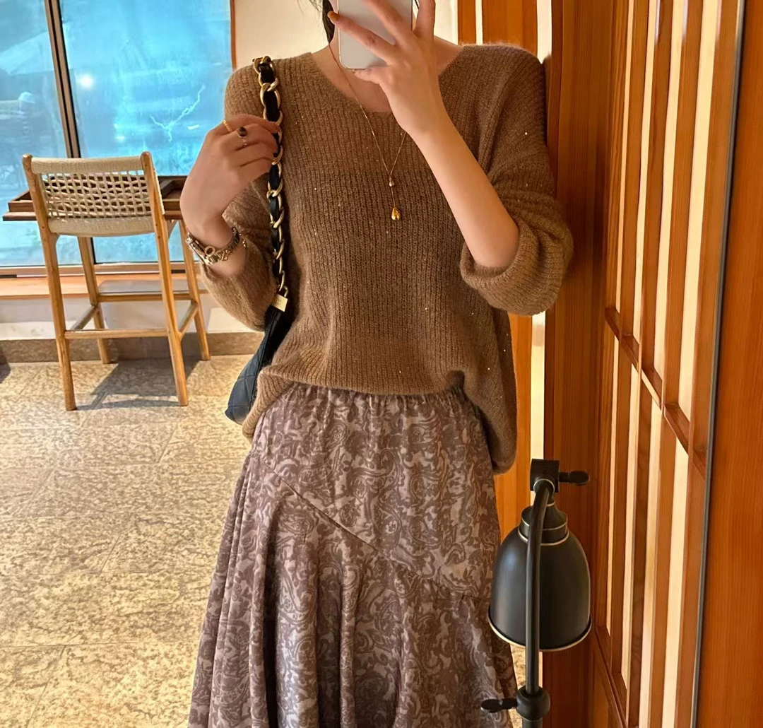 R123327W女装秋季长袖毛针织衫宽松针织喇叭袖衫网红圆领