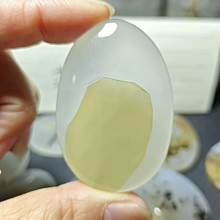 玛瑙/玉髓未镶嵌珠宝奇石