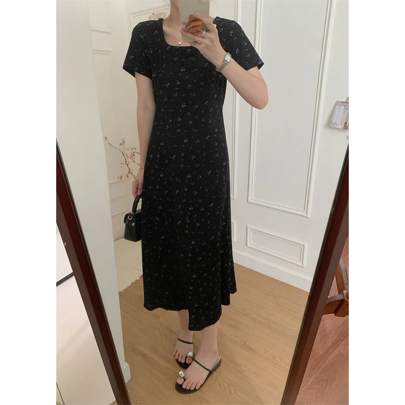 2025小个子法式气质黑色碎花连衣裙女150方领显瘦短袖收腰长裙xs
