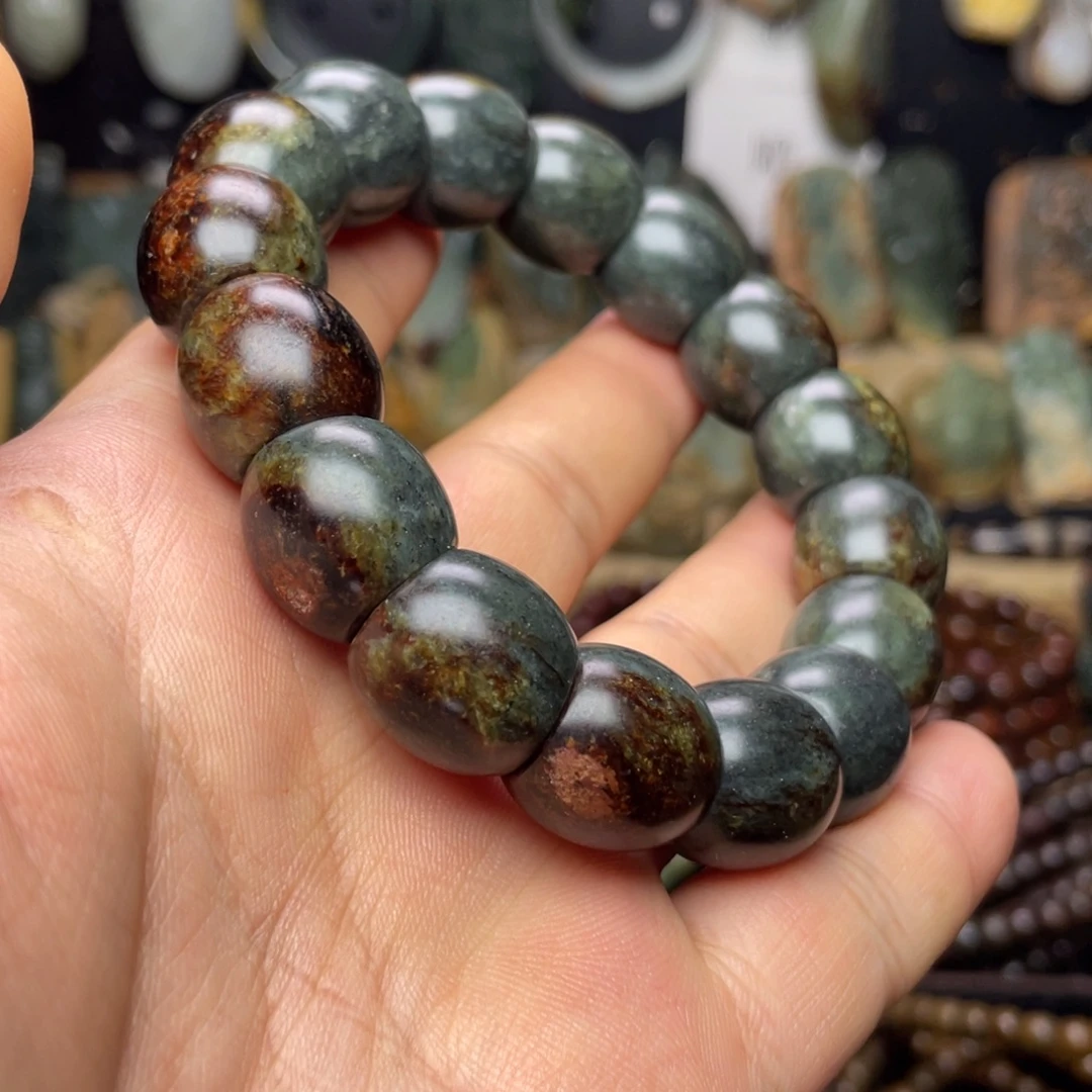 岫岩河磨玉（透闪石质玉）未镶嵌颈饰卡17