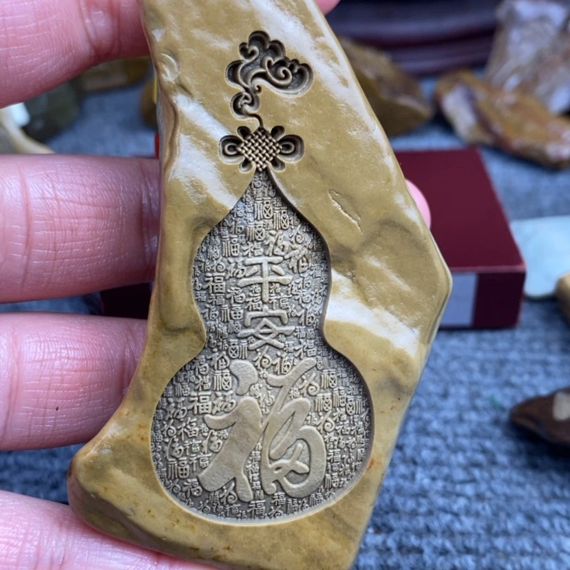 【闪购商品】原石雕刻手把件