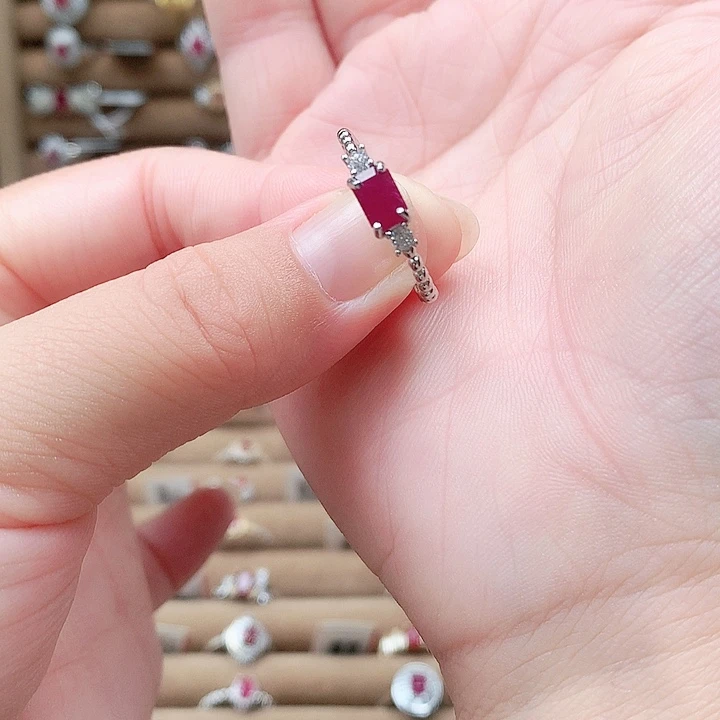 好***连银S925镶嵌戒指红宝石