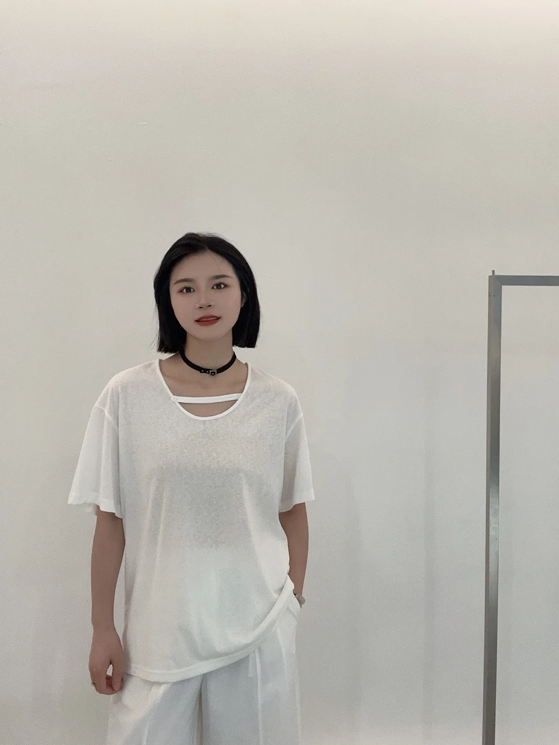 LMM 8598 白色V领短袖纯色简约T恤女2025夏季新款宽松百搭上衣