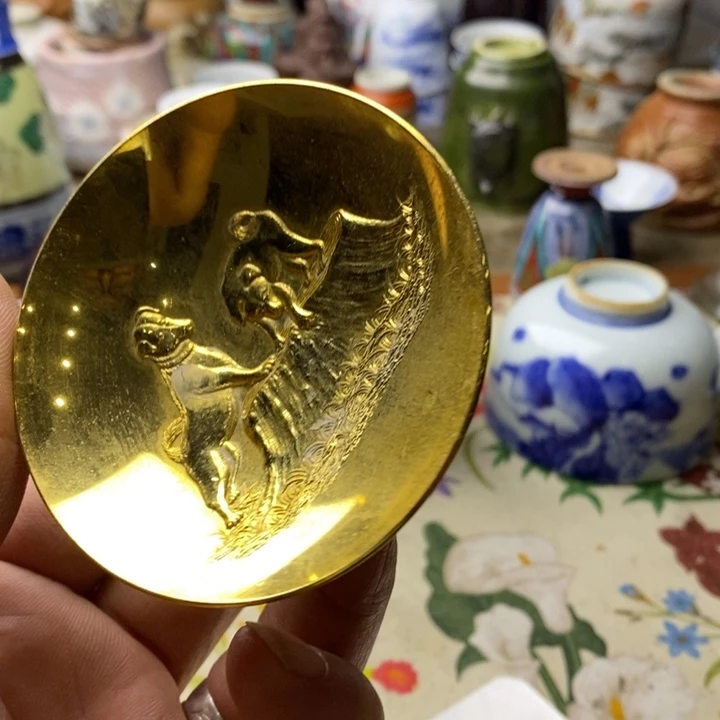 在这片美丽之乡上海举办画展