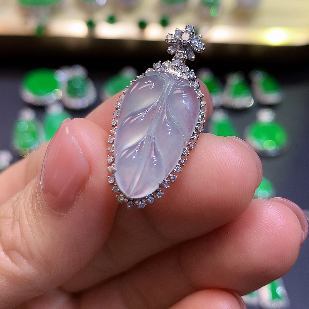 翡翠吊坠(不含链)18K金镶嵌