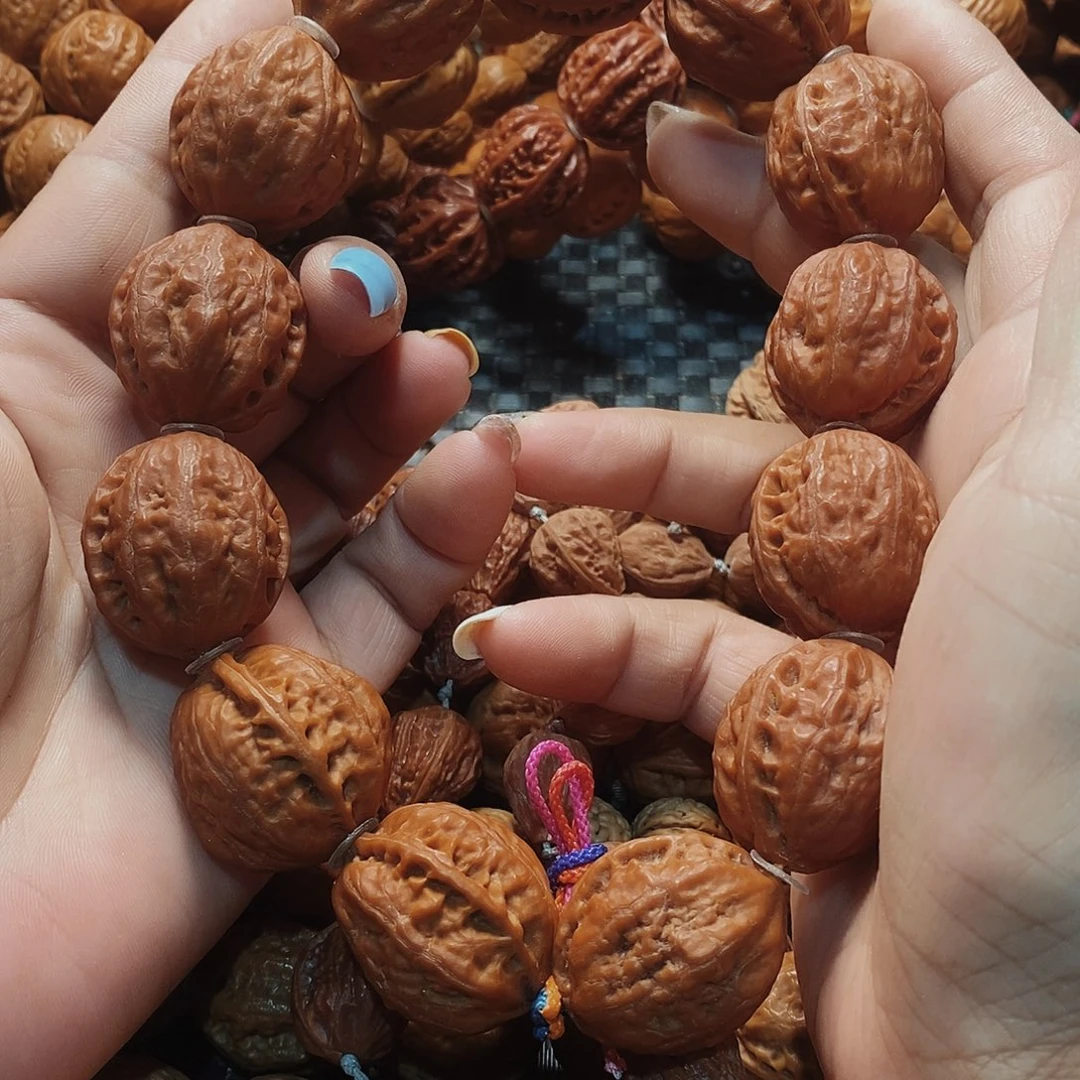 文玩核桃吊坠大枣