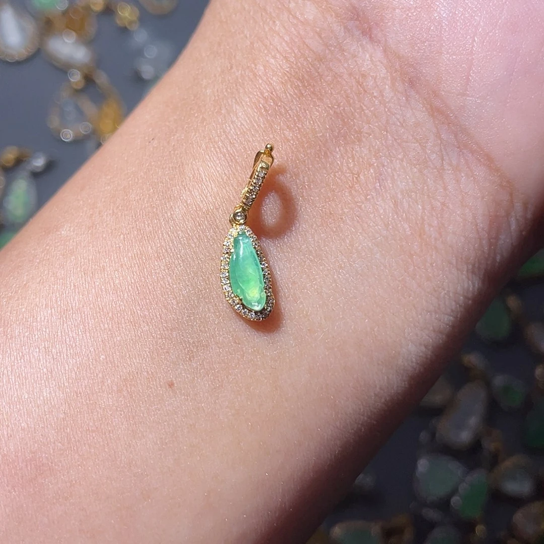 吊坠(不含链)18K金镶嵌翡翠l***姐