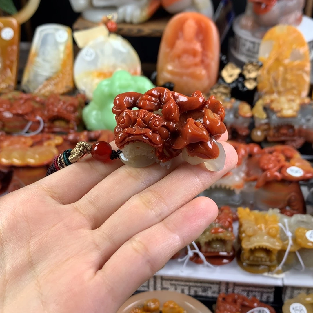 石英质玉（黄龙玉）未镶嵌挂件