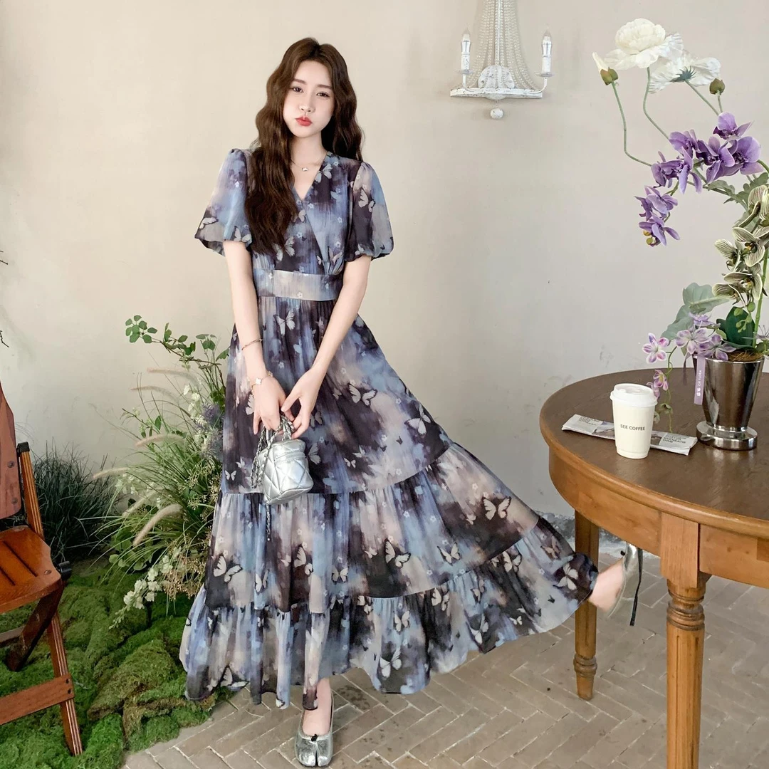 轻熟风温柔风V领高腰印花连衣裙女2025夏优雅大气浪漫大裙摆长裙