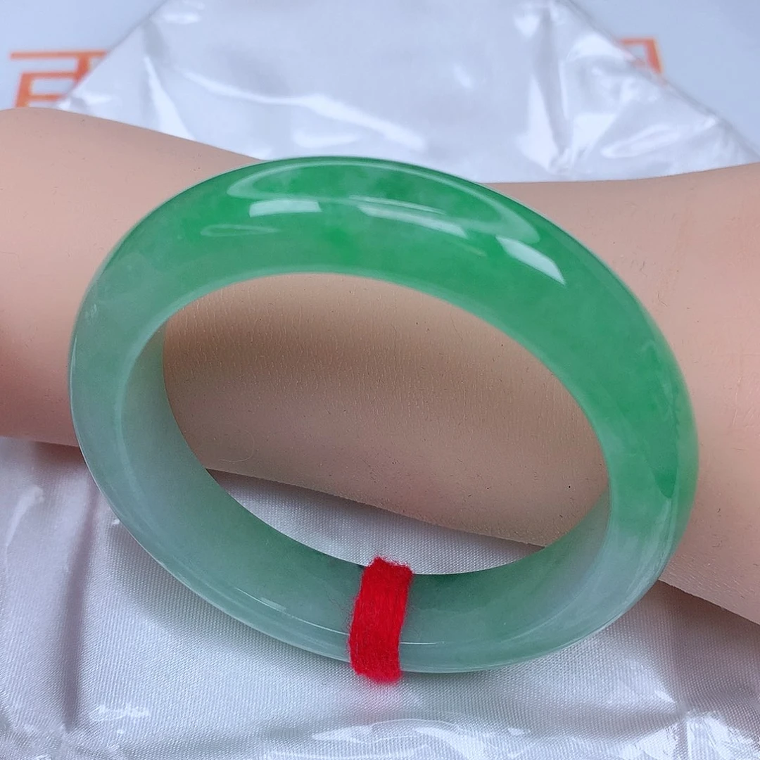 【闪购商品】未镶嵌手镯翡翠，52