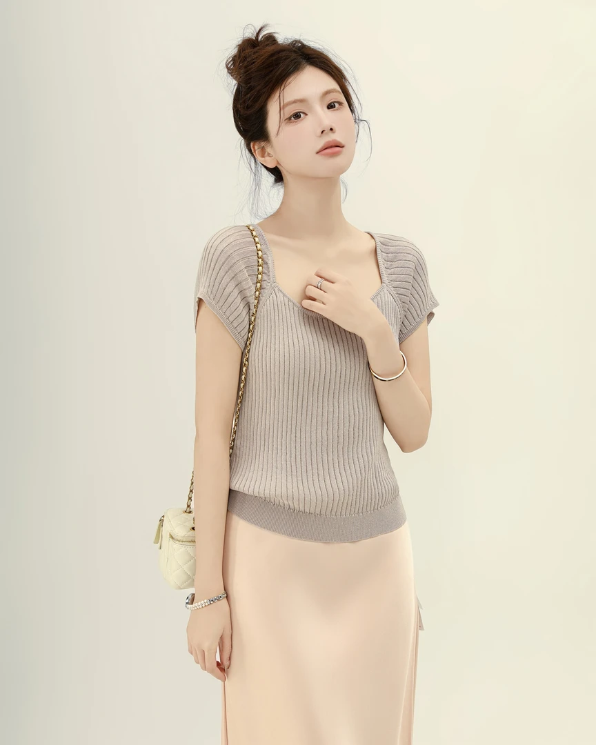 【芝士Cheese】南法假日夏季气质显瘦显白冰丝设计感针织方领上衣