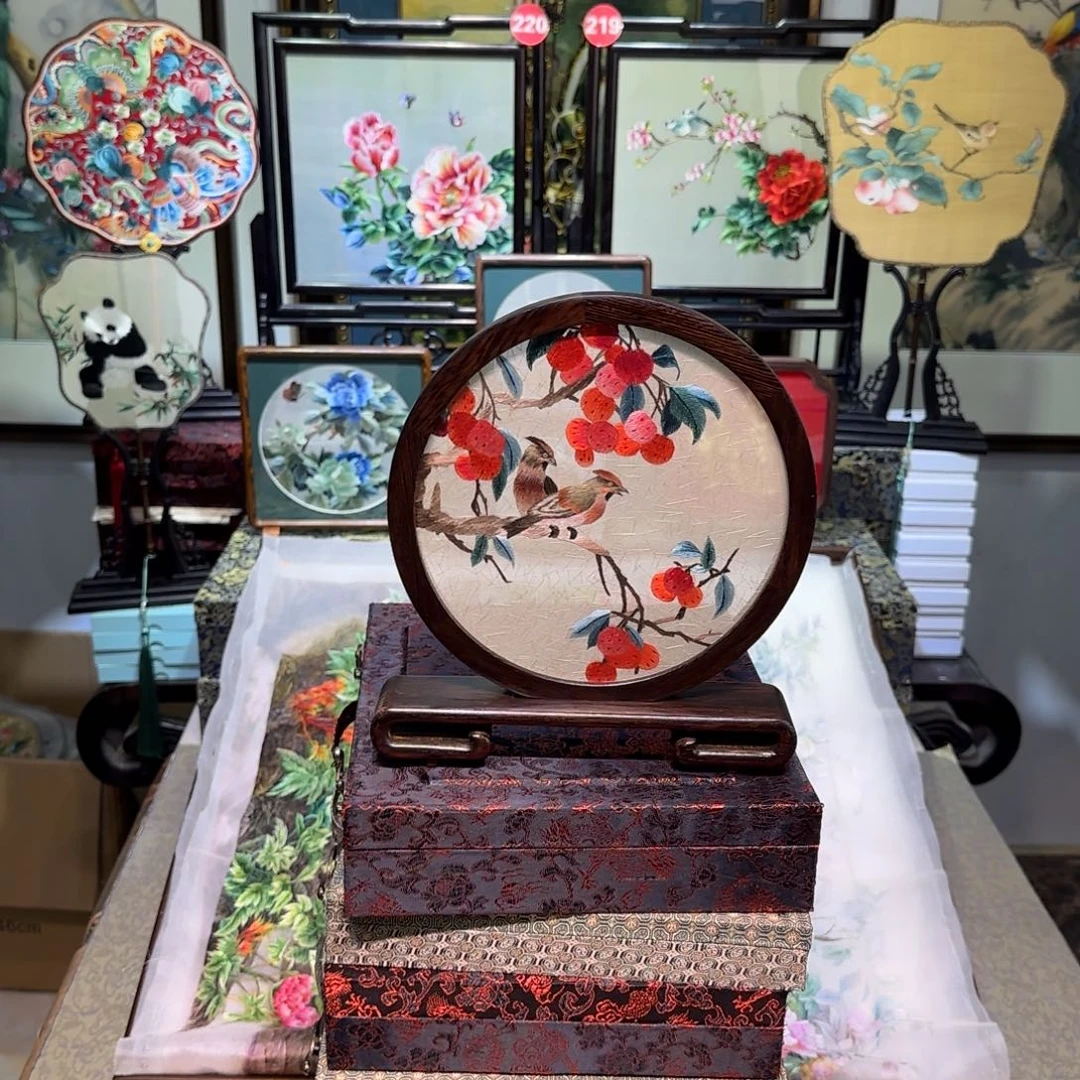 刺绣刺绣工艺精湛