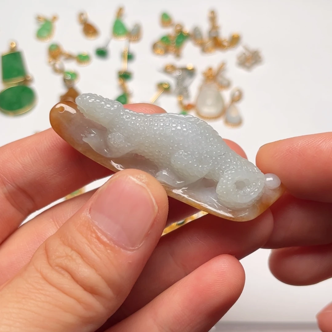 翡翠未镶嵌颈饰翡翠