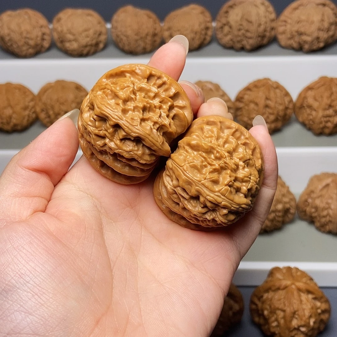 渲***心文玩核桃吊坠41闷尖球白