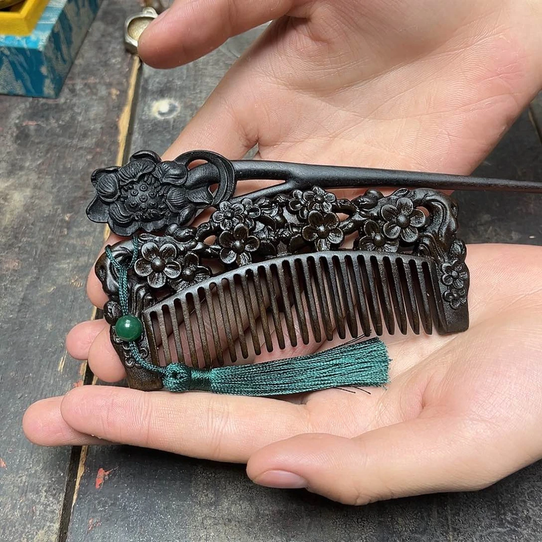 大叶紫檀（黑酸枝木类）