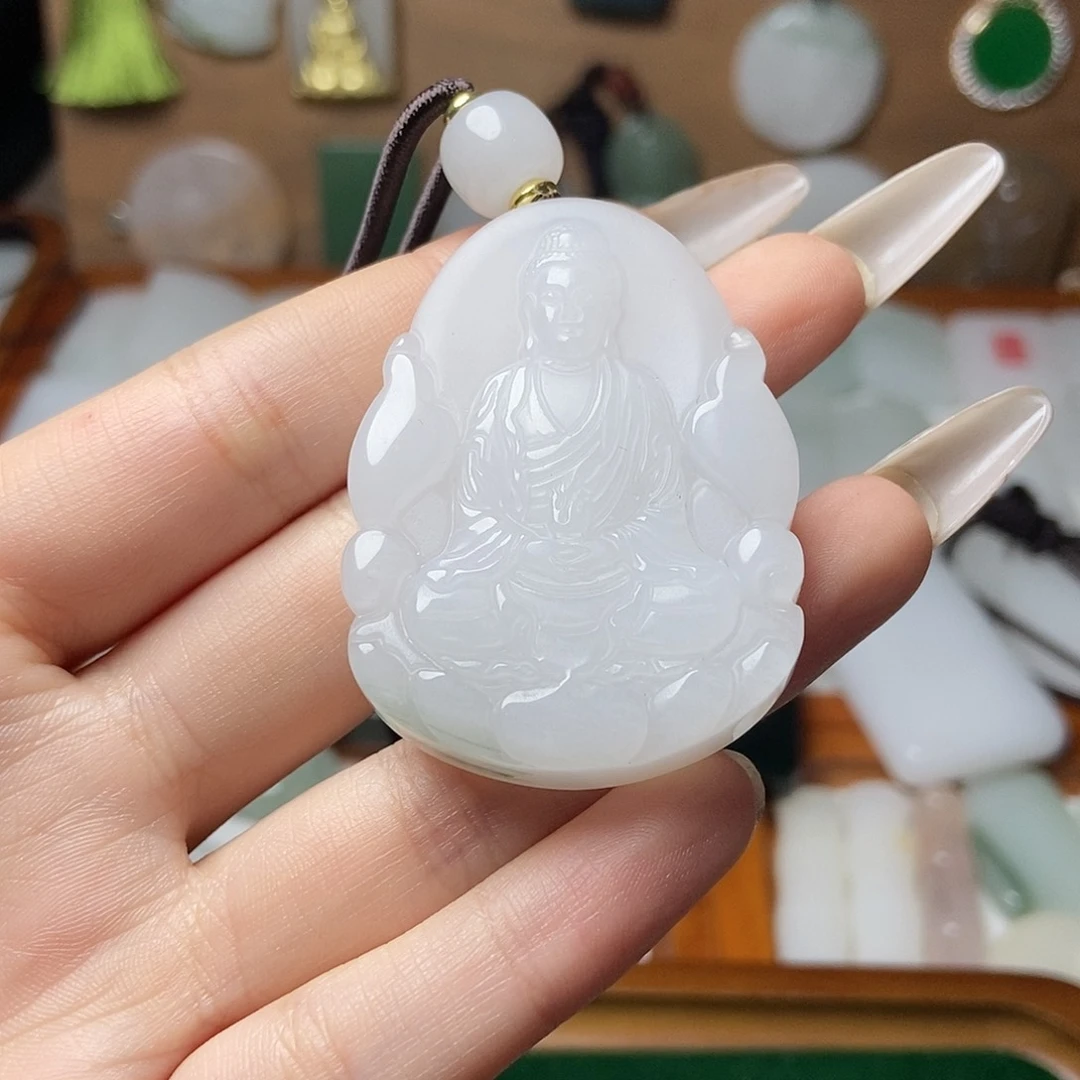 石英质玉未镶嵌颈饰
