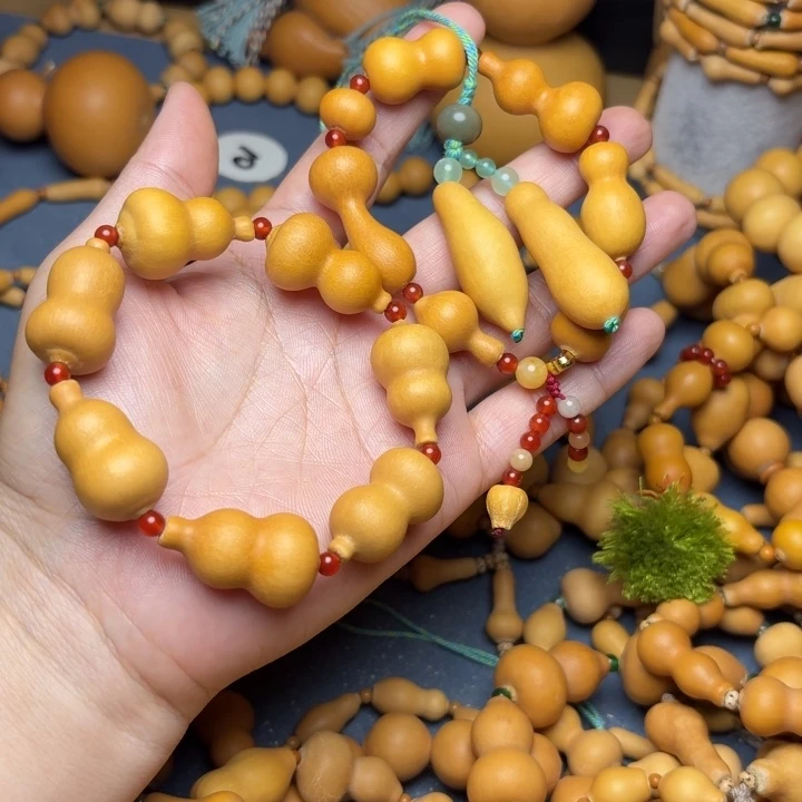 ****童精配多宝葫芦手串，