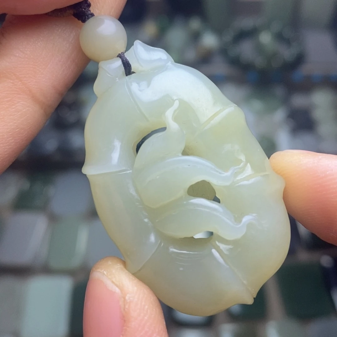 和田玉颈饰未镶嵌