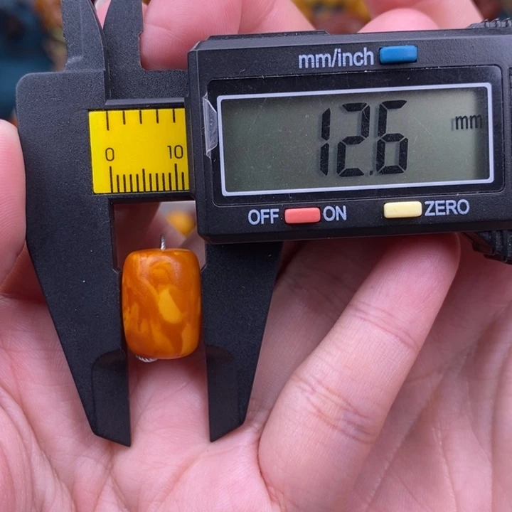 阿***鹏未镶嵌琥珀裸石蜜蜡T