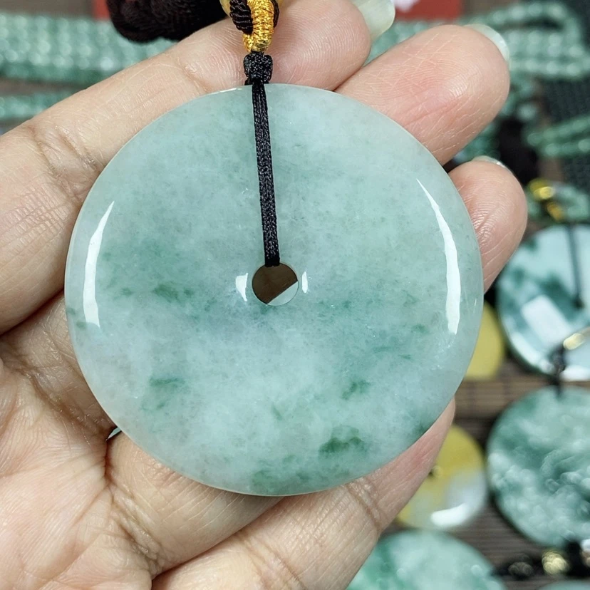 【闪购商品】翡翠颈饰未镶嵌玉吊坠翡翠玉平安扣大款